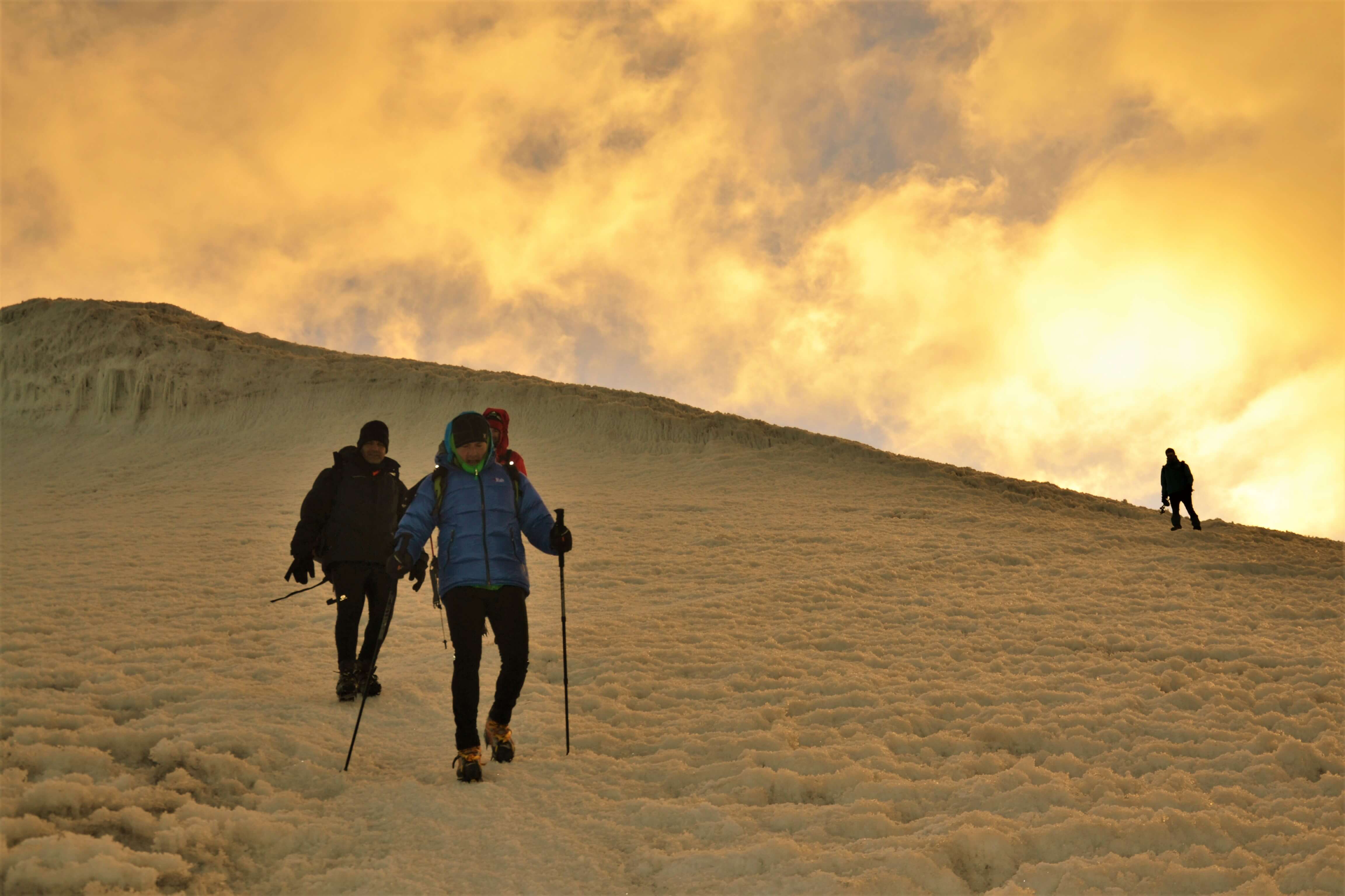 ✅ Jour 3 : Acclimatation – Randonnée jusqu’à 4200 m